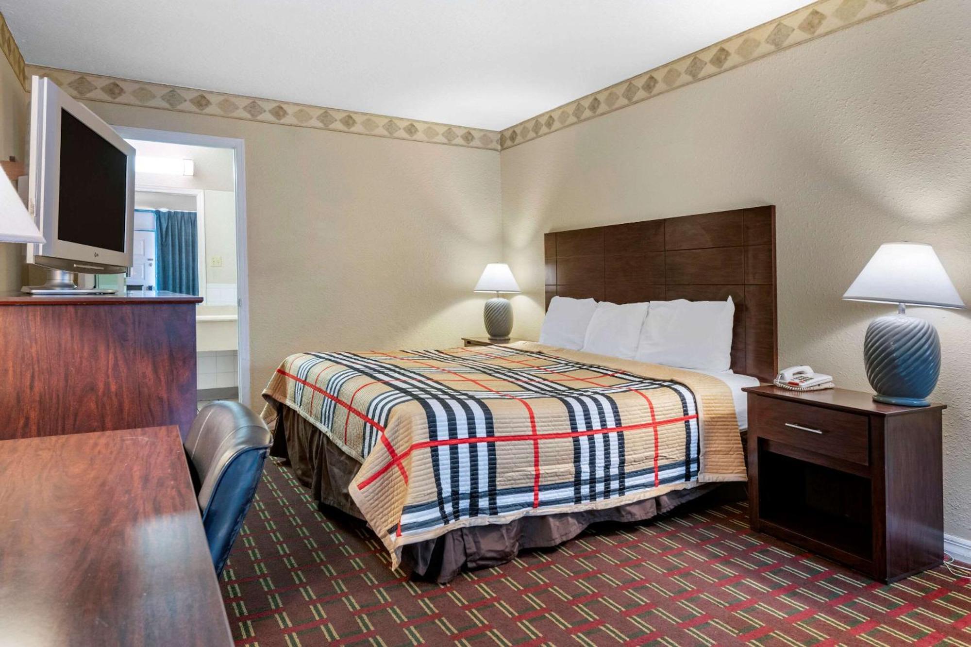 Rodeway Inn - New Port Richey Exterior foto