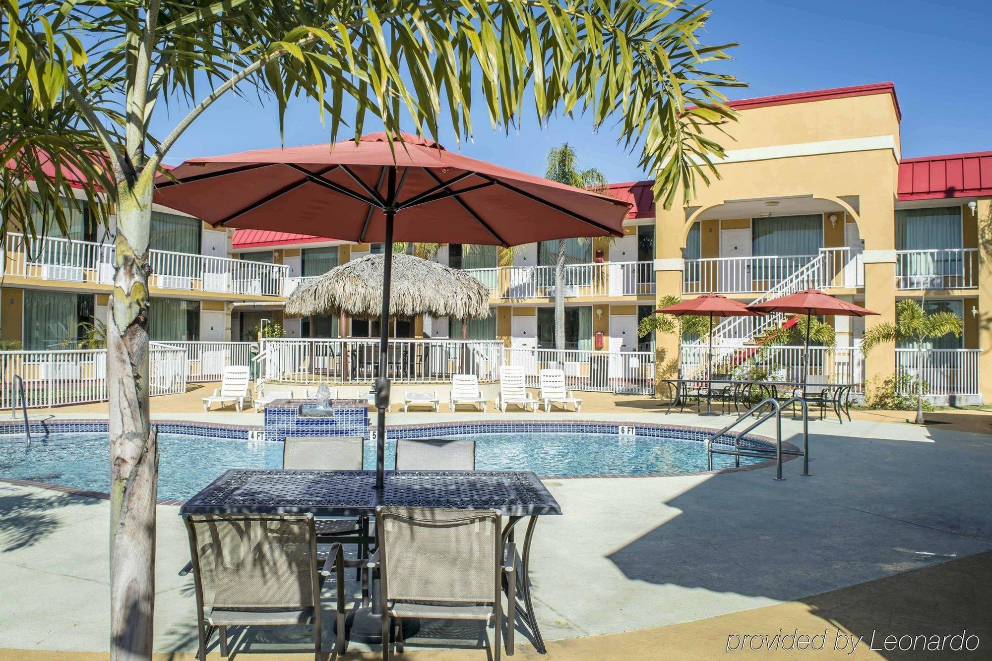 Rodeway Inn - New Port Richey Exterior foto