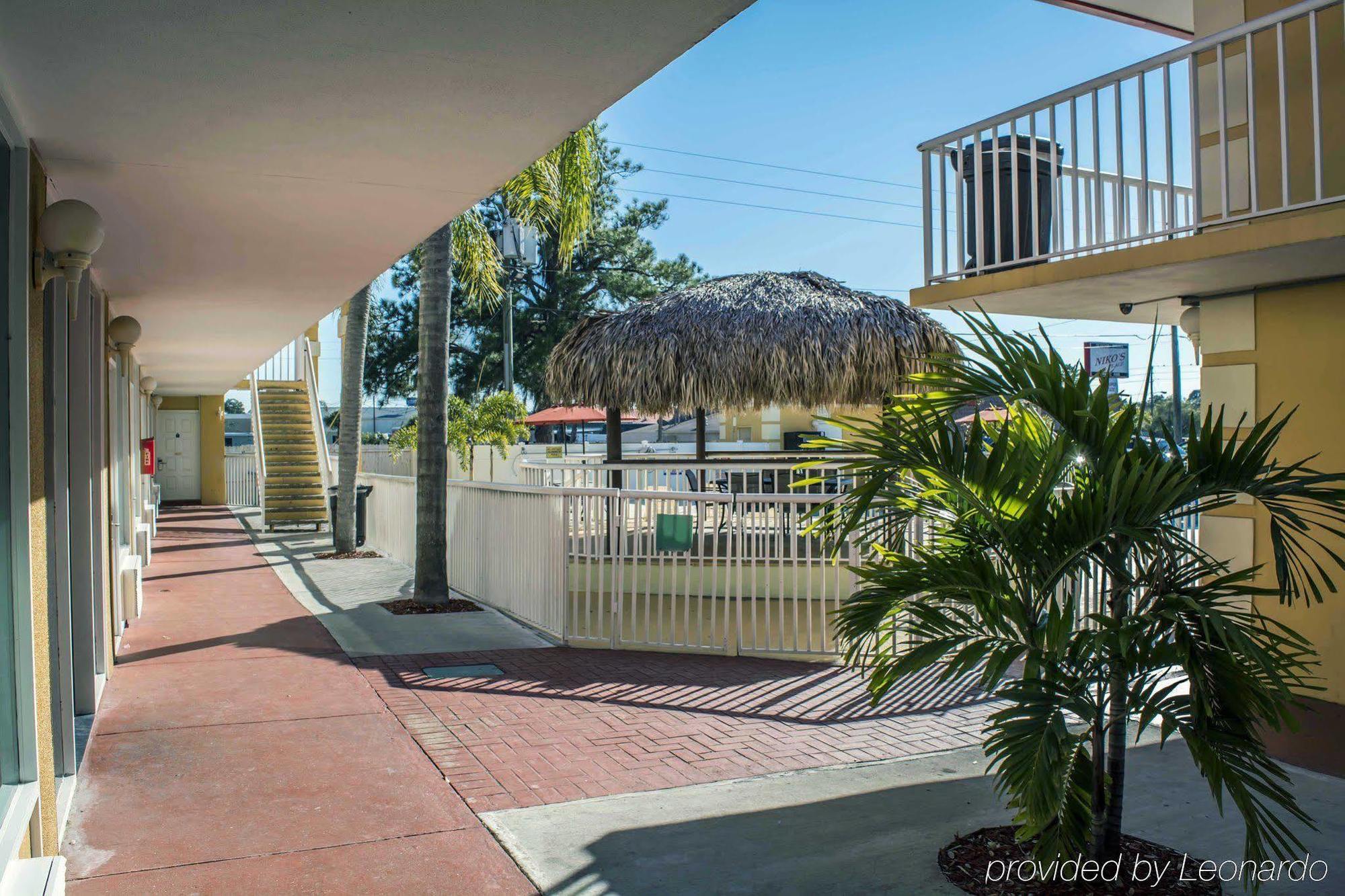 Rodeway Inn - New Port Richey Exterior foto